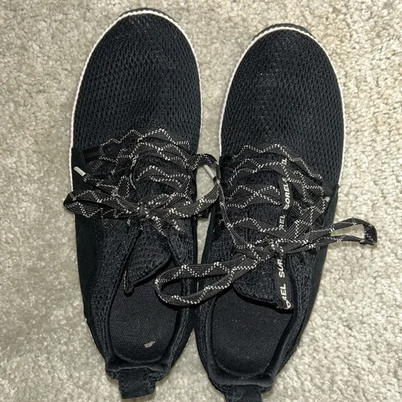 Sorel In and Out shoes! - Picture 5 of 7